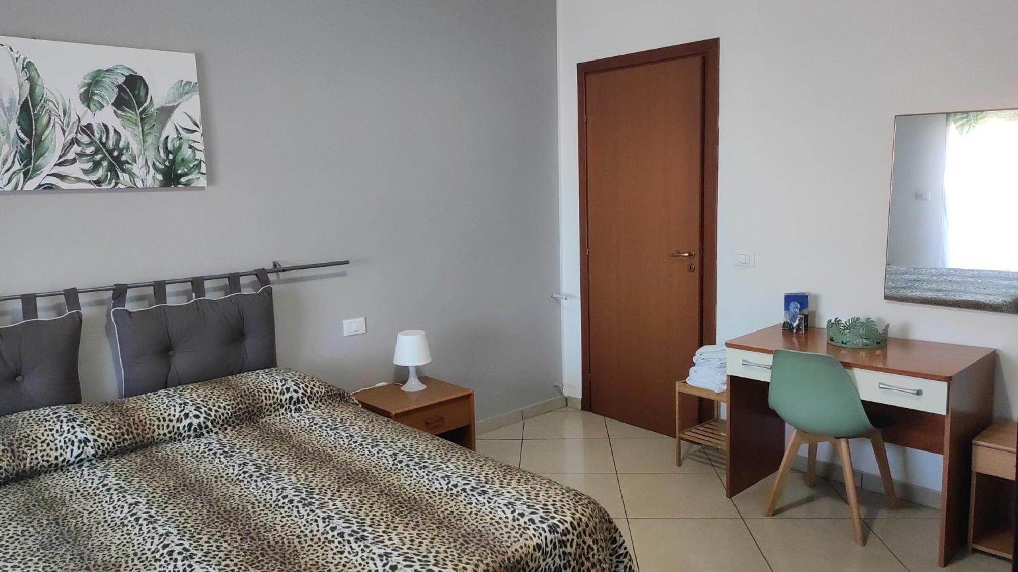 Bed And Breakfast Oasi Ρέτζιο ντι Καλάμπρια Δωμάτιο φωτογραφία